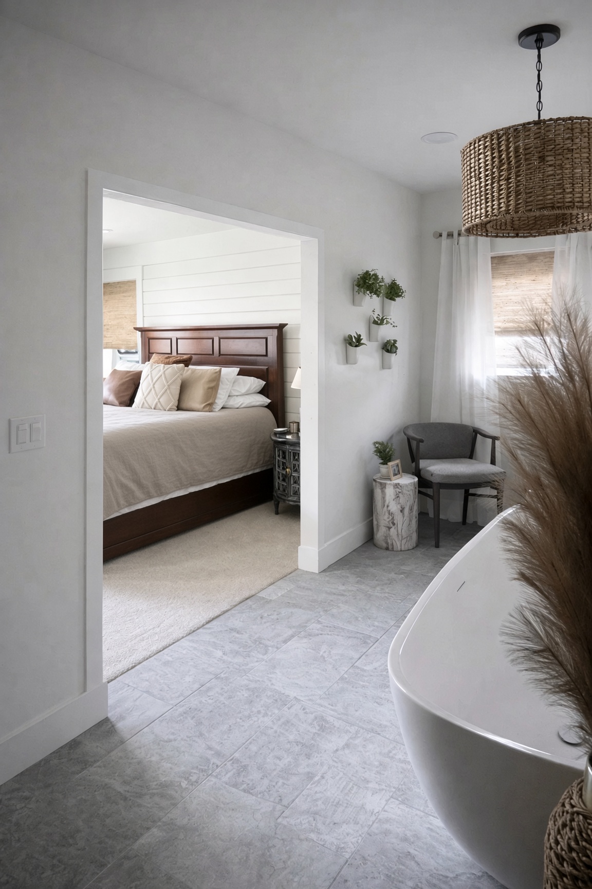 Bedroom and sitting area with a modern finish